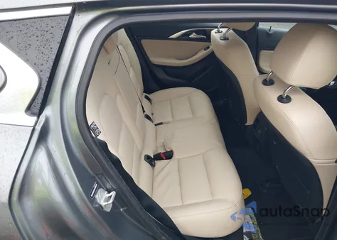 2018 Infiniti Qx30 Premium z USA, uszkodzony, nr VIN SJKCH5CR4JA053760